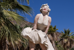 Forever Marilyn Statue